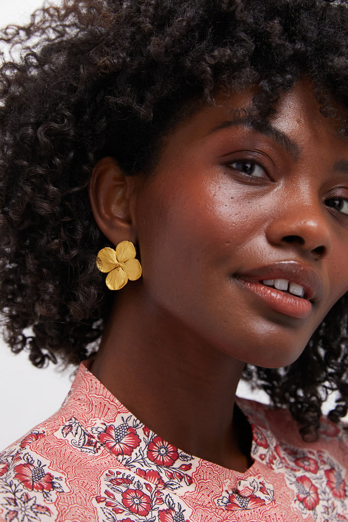 Gold Mini Hydrangeas Studs