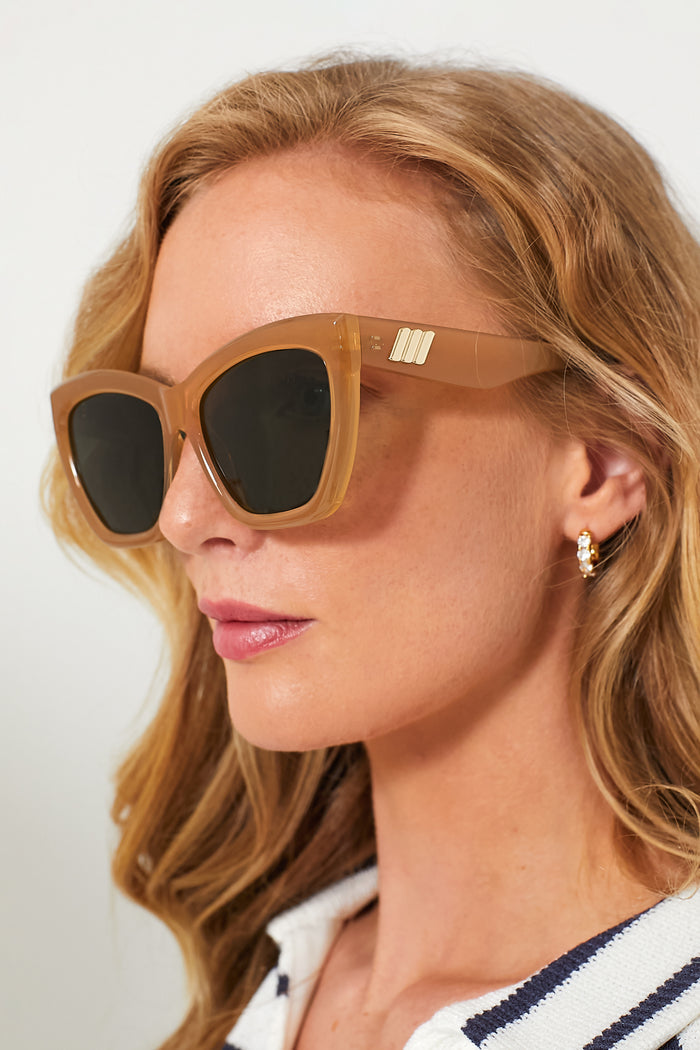 Tan Vamos Sunglasses